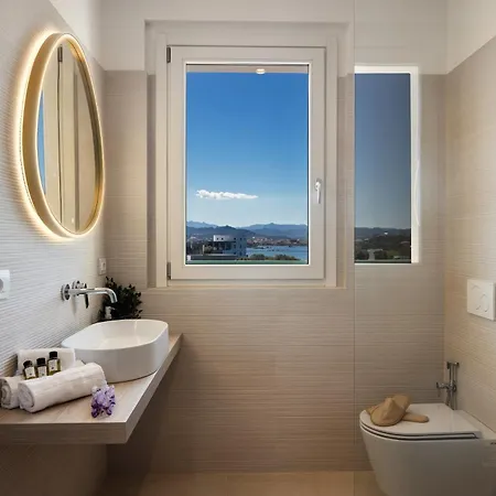 Maison Du Port - Boutique By Homey Experience Apartment Olbia