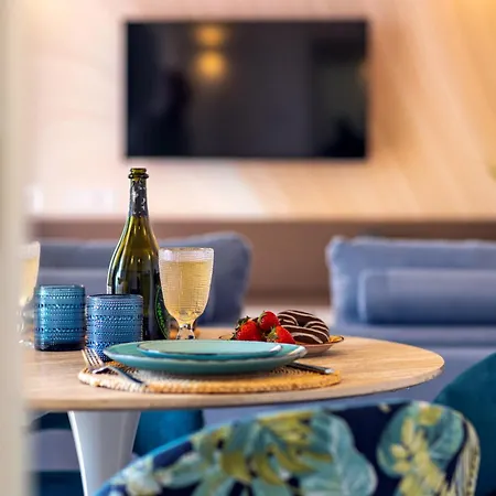 Maison Du Port - Boutique By Homey Experience Apartment *